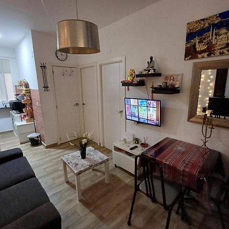 Room En Madrid Pacifico Екстер'єр фото